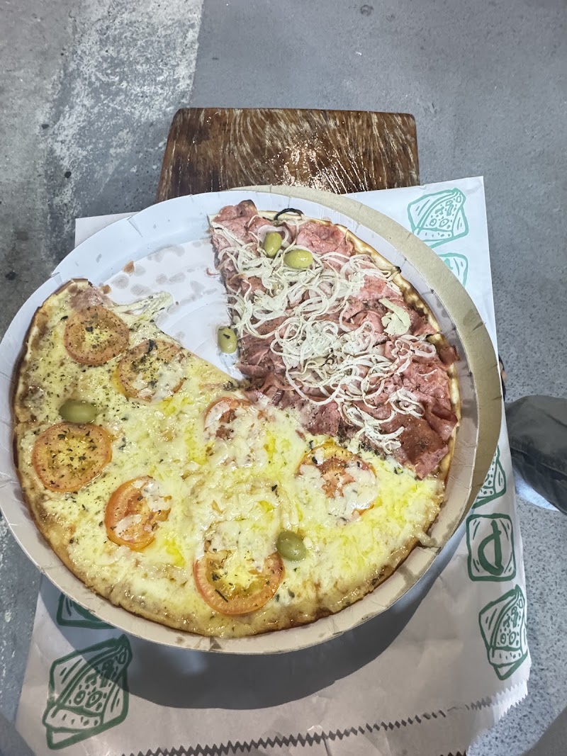 Foto de Pizzaria La Degusta. Massa Fina E Crocante. As Mais Saborosas Pizzas da Zona Norte de São Paulo.