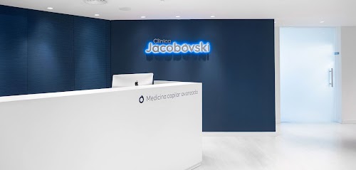 Clínica Jacobovski logo