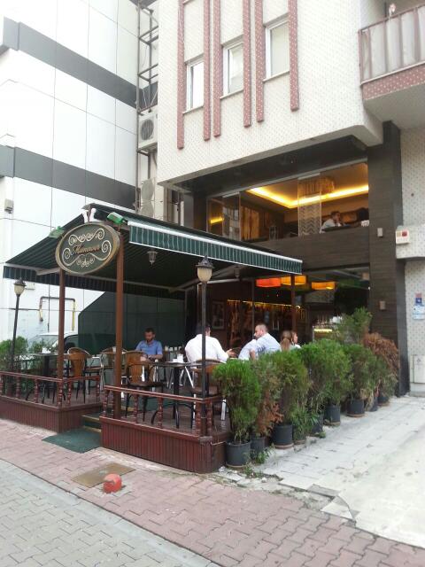 Münevver Cafe mekanı