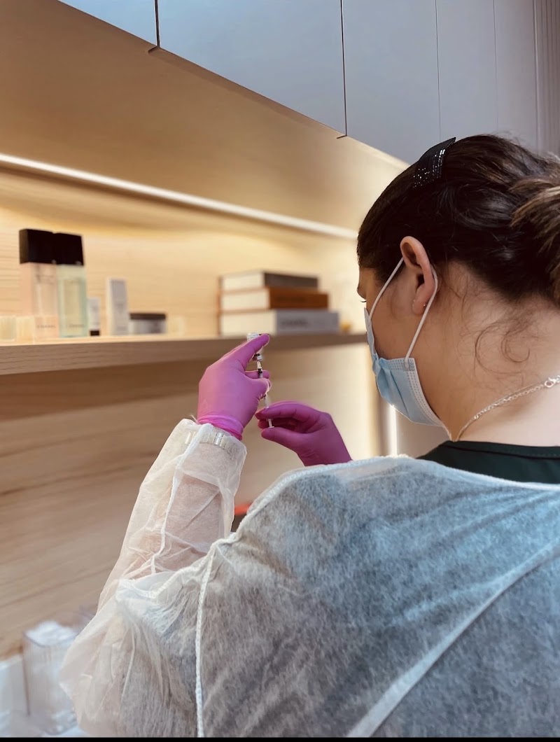 Foto de Dra. Vitória Emília - Cirurgiã-Dentista