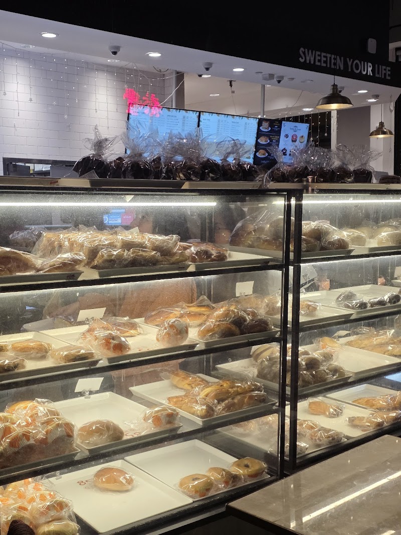 85°C Bakery Cafe - Irvine Spectrum photo 4
