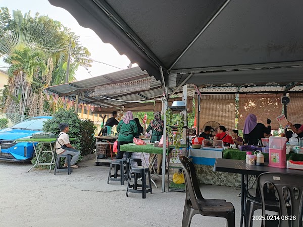 Warong Mak Som Roti Canai Sedap - Photo 1