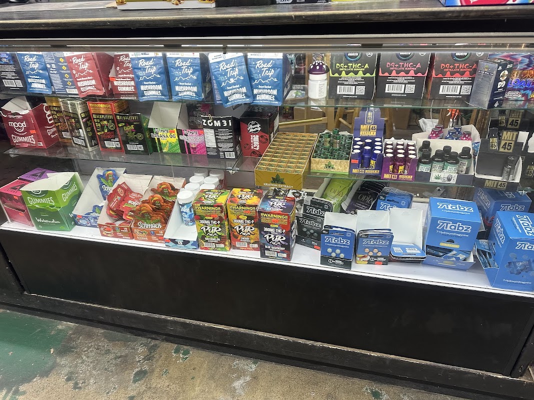 Olde Village Market & Deli photo 5