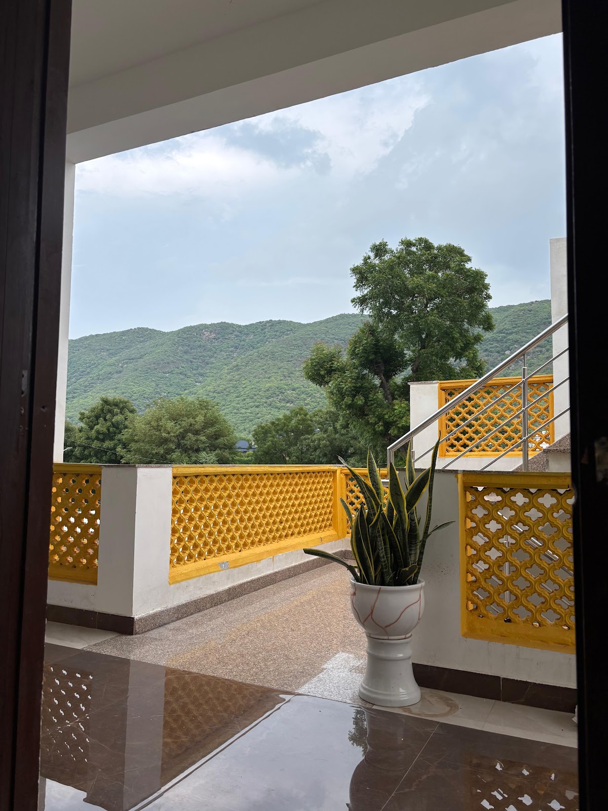 hari om tatsat retreat