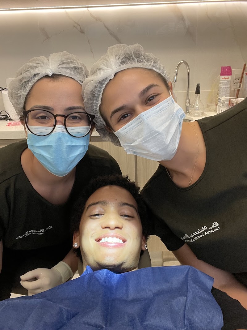 Giulianna Lima Pinheiro - Cirurgia Oral e Bucomaxilo - foto 2