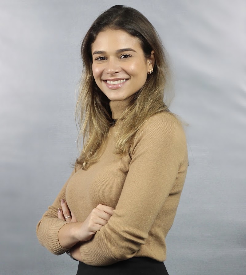 Giulianna Lima Pinheiro - Cirurgia Oral e Bucomaxilo - foto 5