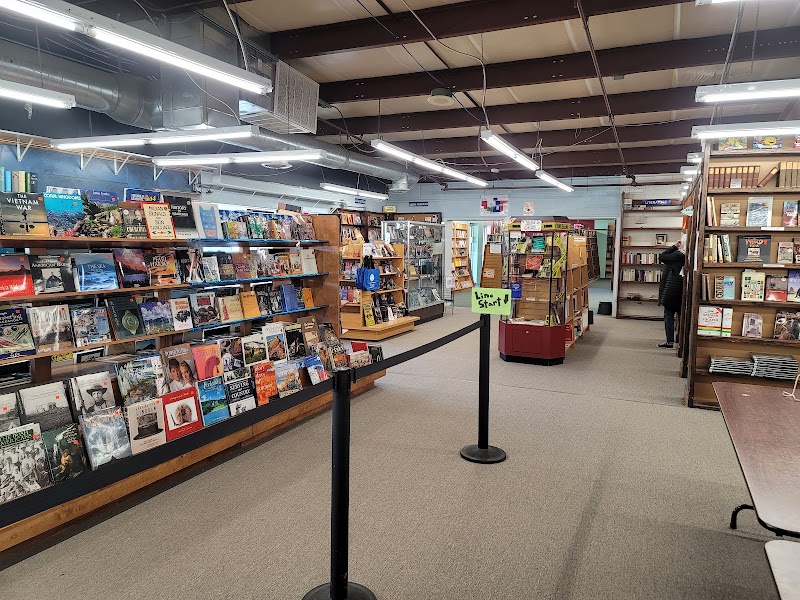 Gardner's Used Books & Comics photo 3