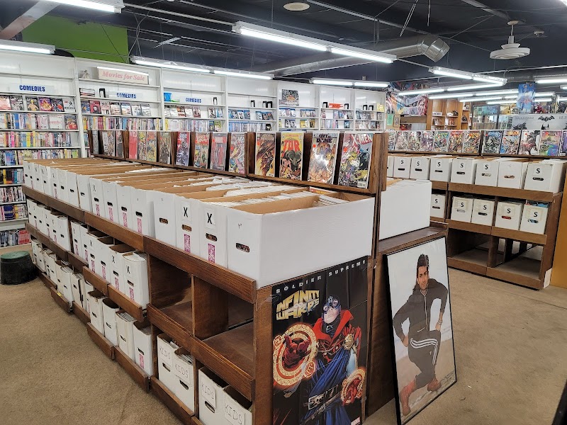 Gardner's Used Books & Comics photo 4