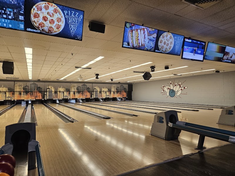 Delton Lanes photo 1