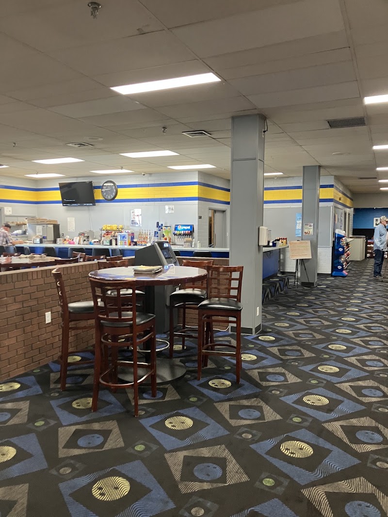 Delton Lanes photo 4