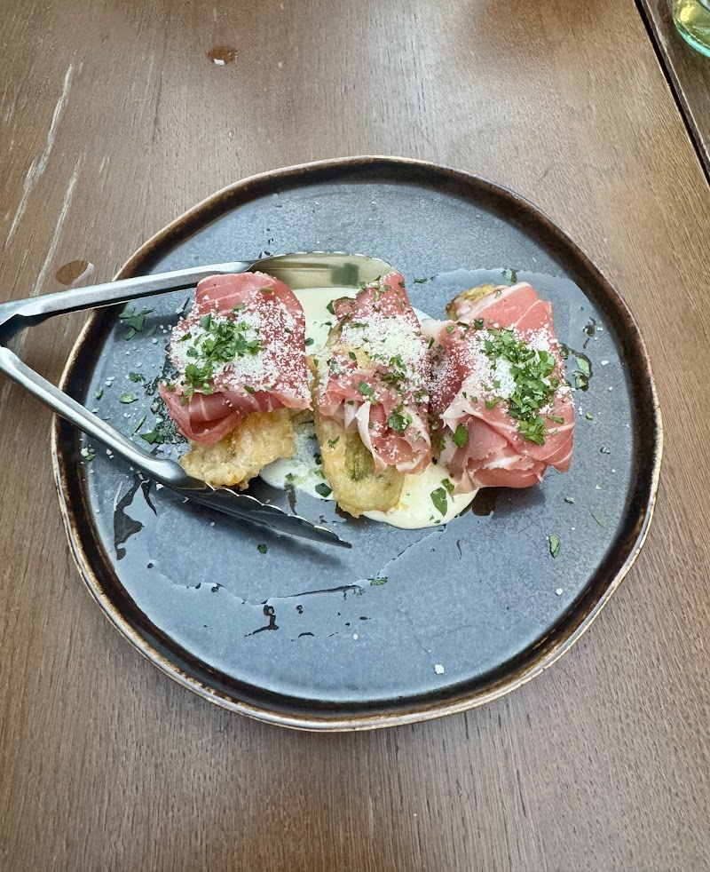 Compa Mt Hawthorn photo 7