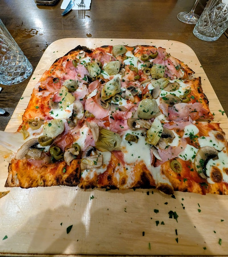 Compa Mt Hawthorn photo 3