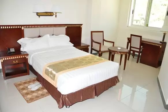 Florida International Hotel photo 4