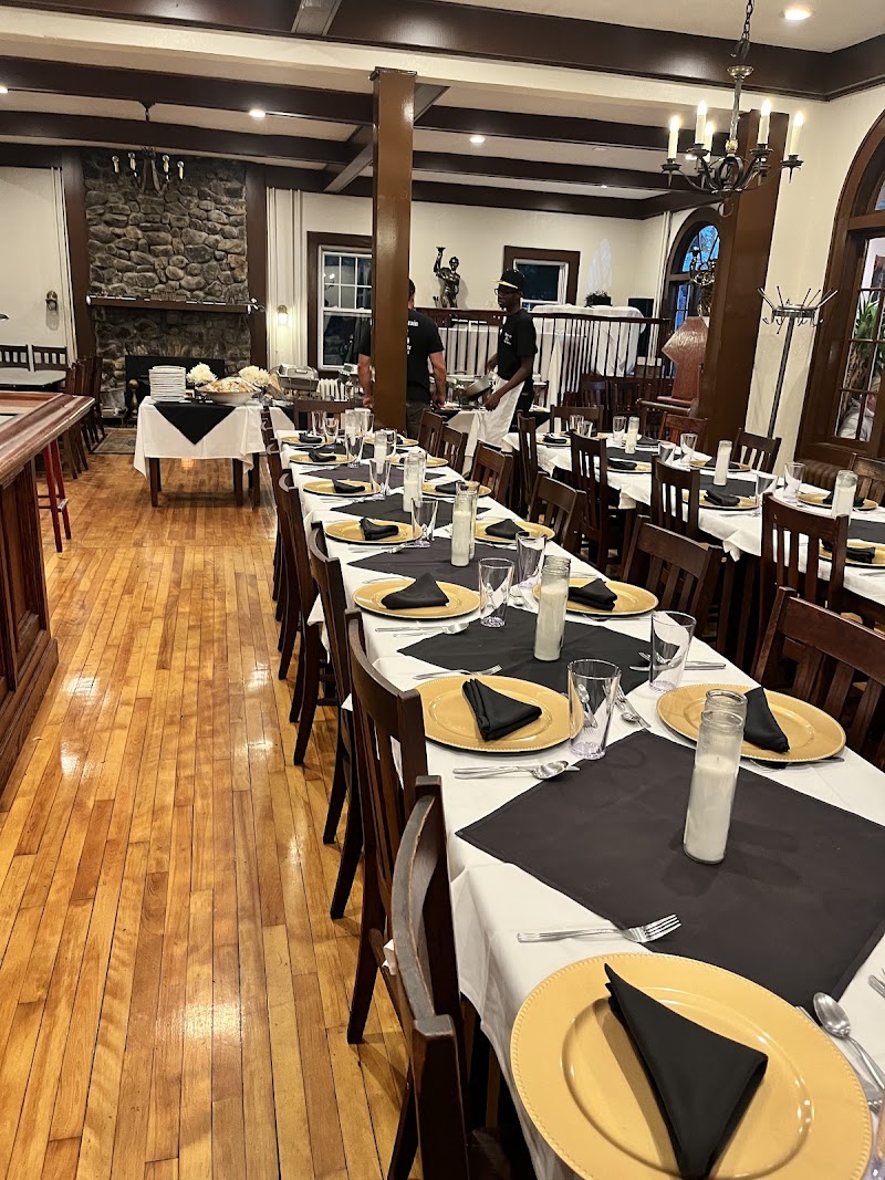 Bear Mountain Pizza & Cafe photo 1