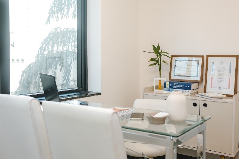 Dra. Elisa Macedo - Dentista Moema | DTM e dor Orofacial, Bruxismo, Prótese, Facetas, Clareamento - foto 5