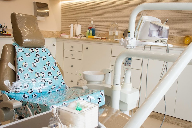 Renilda Vasconcelos Odontologia - Dentista Brasília - foto 2