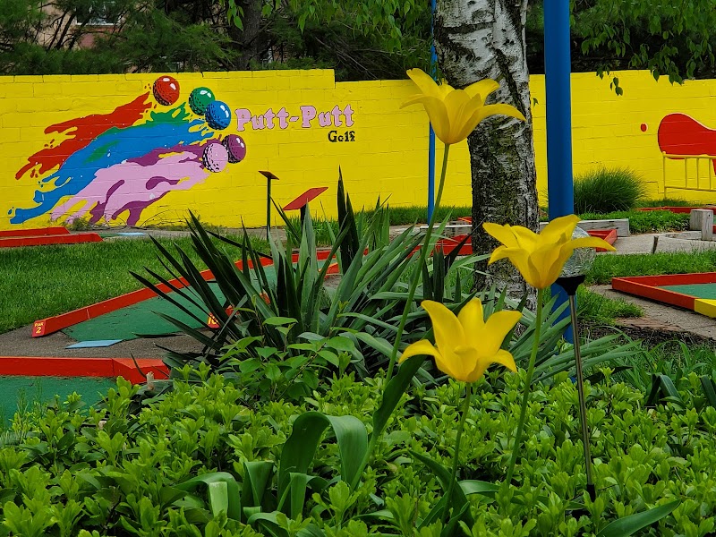 Putt-Putt Fun Center banner
