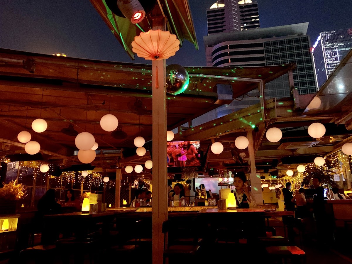 Open Air Music Pub