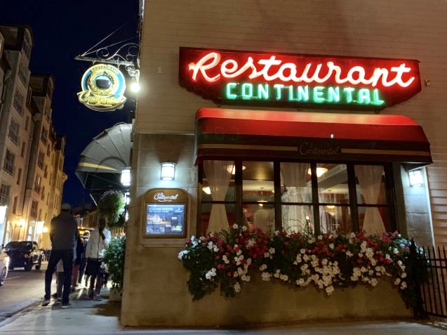 LE CONTINENTAL - Cuisine Française - Fruits de Mer / Homard / Steak - Flambé in quebec-city
