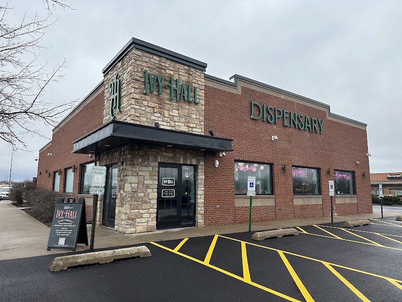 Video tour of Ivy Hall Dispensary - Peoria retail environment