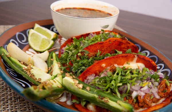 Photo by Luis Ramirez