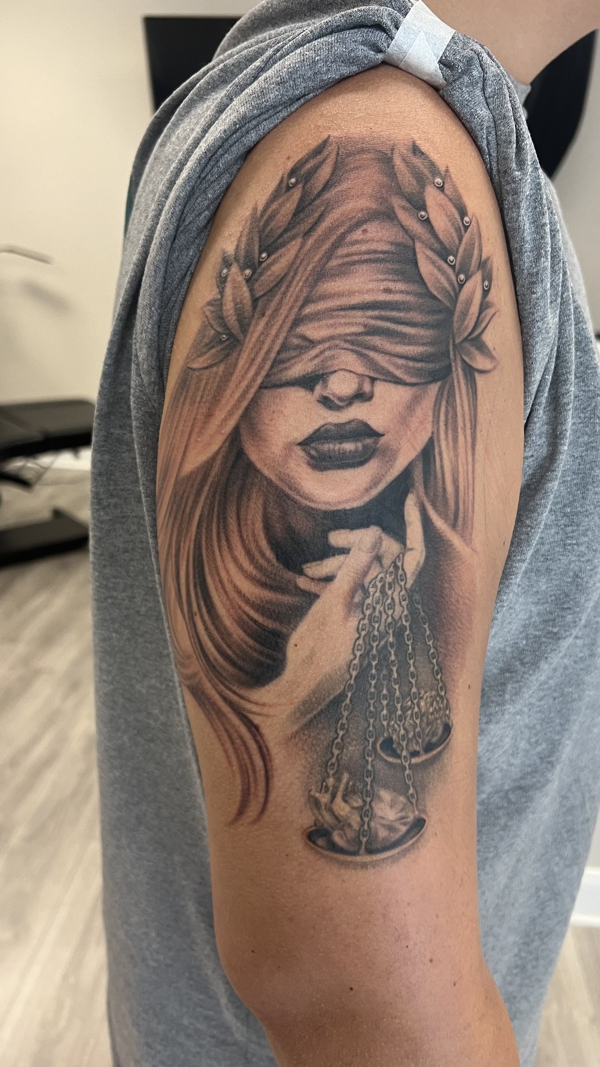 Omnia Tattoo Parlor tattoo work — photo 2