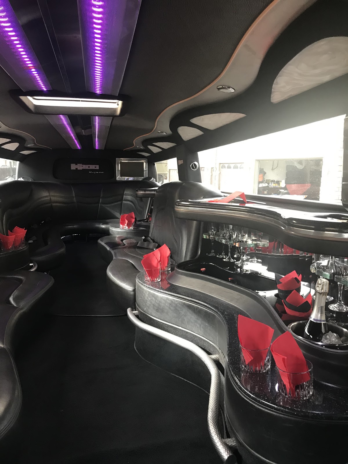 Limo Lux: Google Places image 4