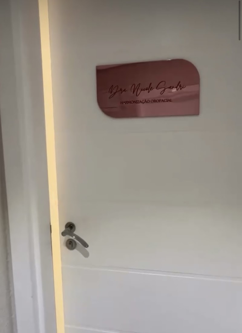 Dra. Nicole Sandri Harmonização Orofacial - foto 3