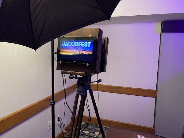 Petite Pix - A Photo Booth Company portfolio