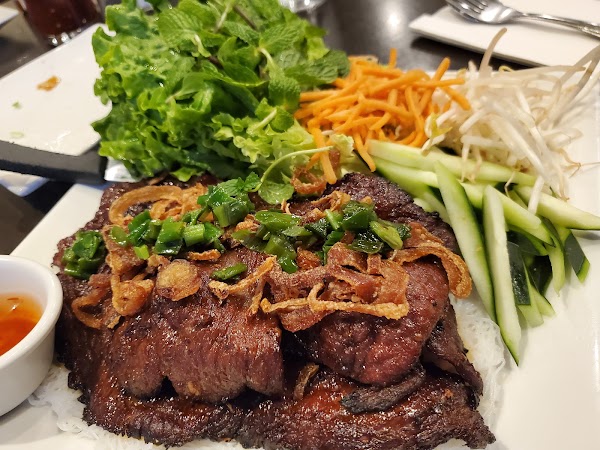 Mai's Restaurant photo 2