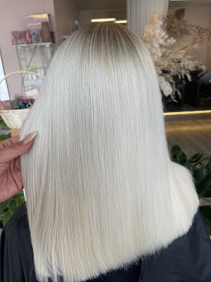 Indy & Co Hair photo 3