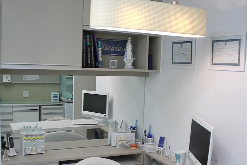 Faustini Ortodontia - Dra. Renata Simões - Invisalign Doctor - foto 3