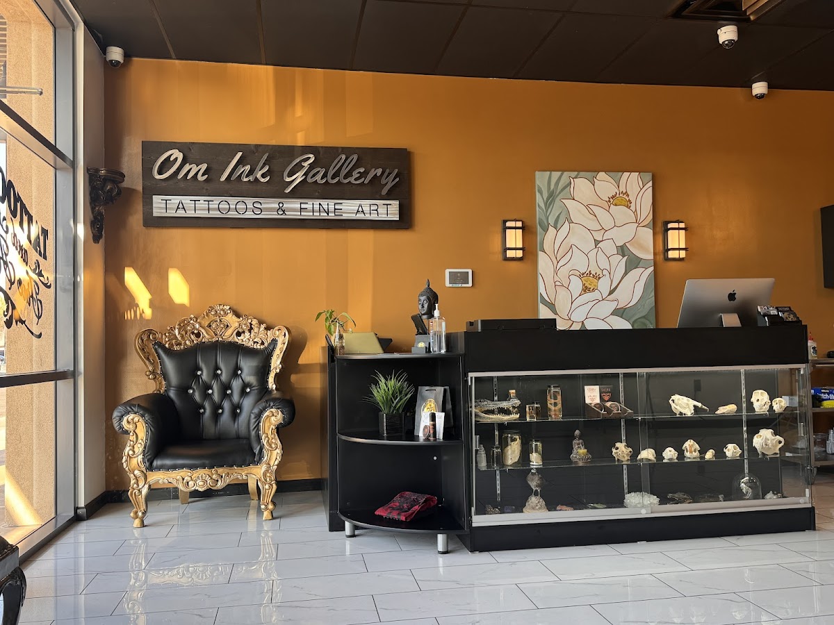 Om Ink Gallery — tattoo studio near Avondale