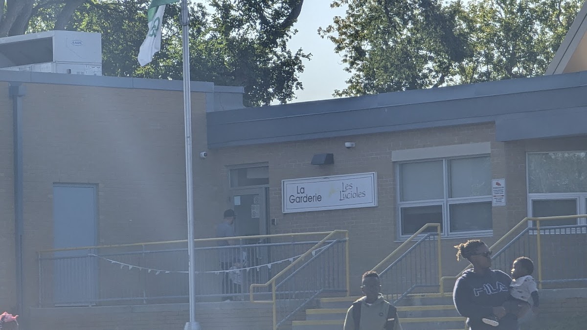 Exterior photo of Les Lucioles Programme D'Immersion Francais