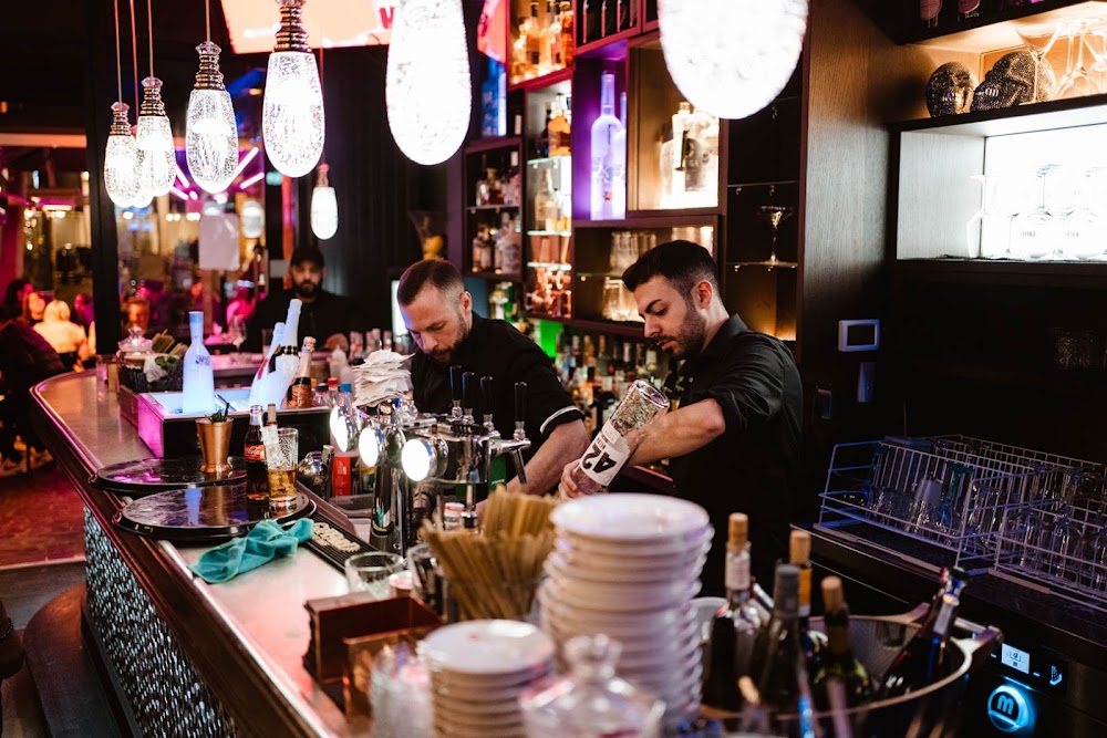 L’Avenue Bar fotoğraf 1