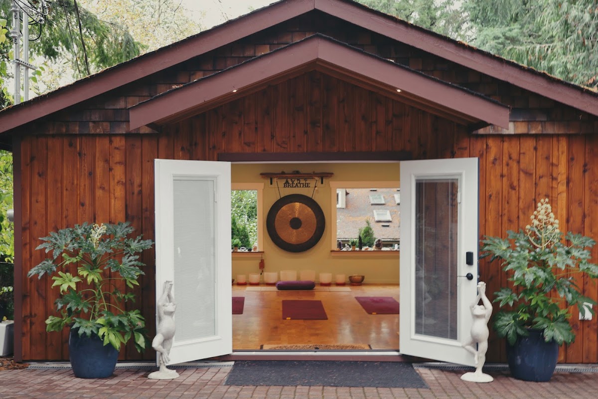 Lakeside Retreat — 3