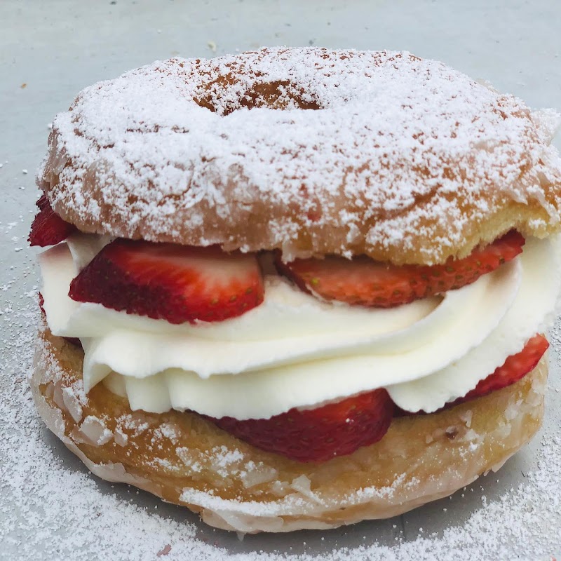 Hole In One Bakery & Coffee Shop photo 2