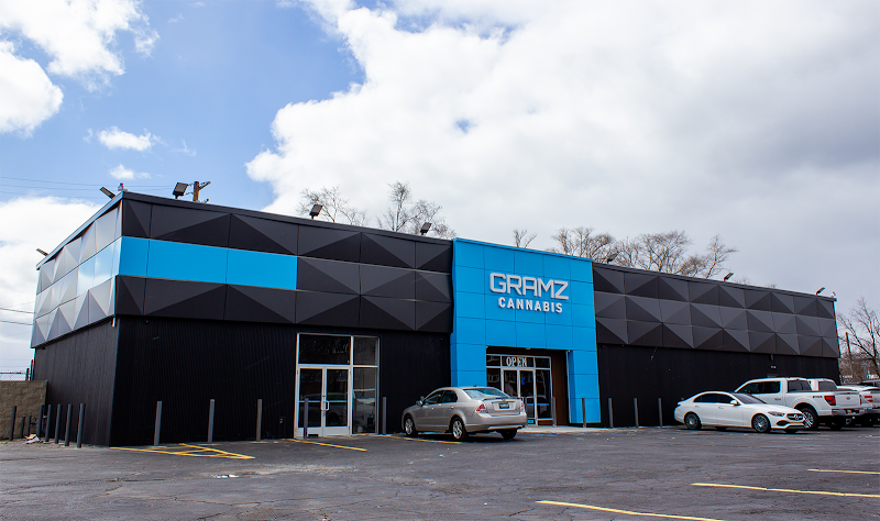 Video tour of Gramz Cannabis Outlet Store Detroit retail environment