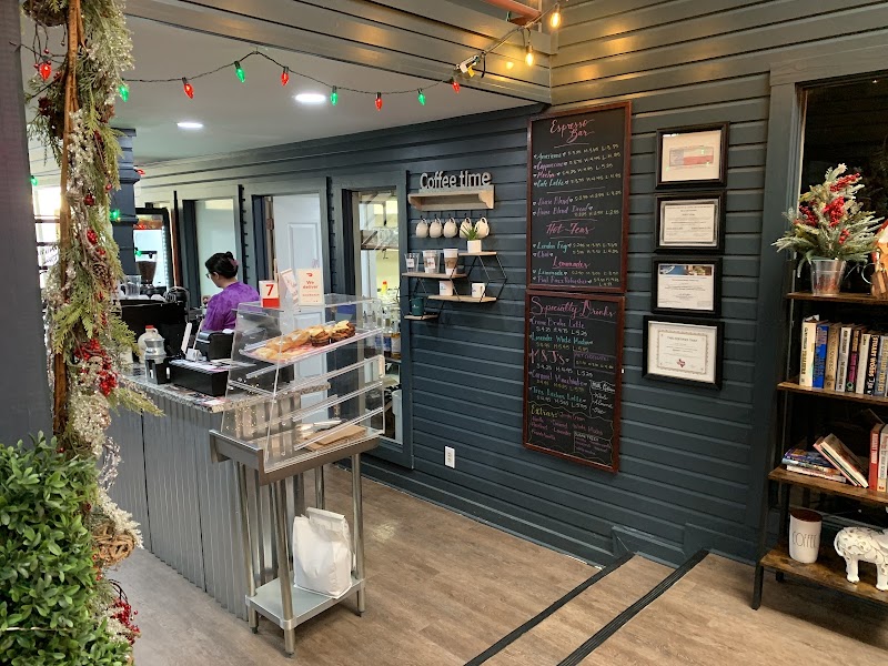 M&J’s Cafe photo 1