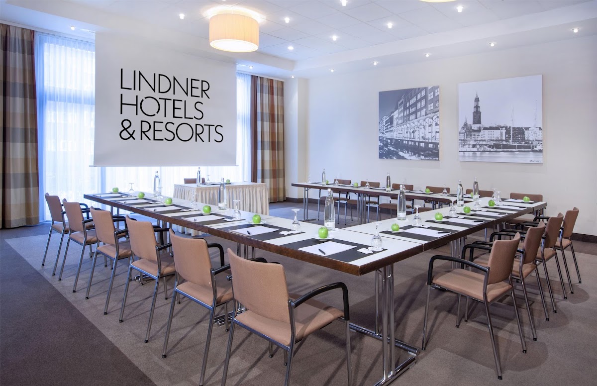 Lindner Hotel Hamburg Am Michel, dog-friendly hotel, photo 3