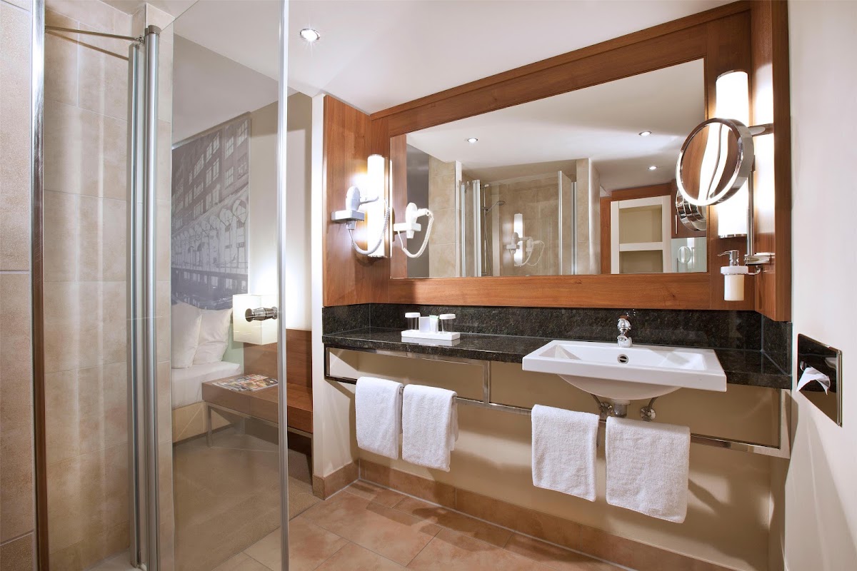 Lindner Hotel Hamburg Am Michel, dog-friendly hotel, photo 2