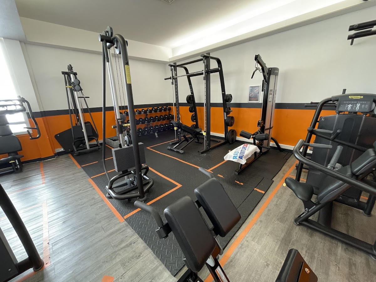 L'Appart Fitness - salle de sport Paris 18 Jules Joffrin, vue extérieure