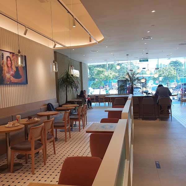 The Coffee Bean & Tea Leaf