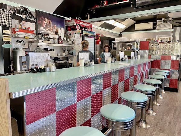 Rick & Dee’s