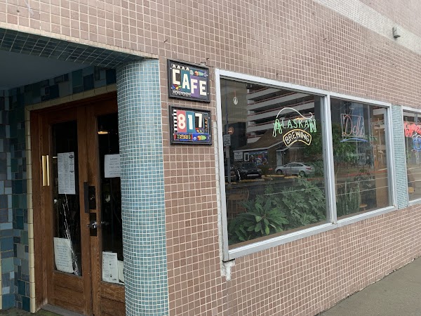 Cafe 817