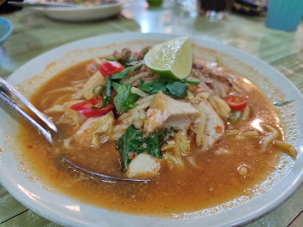 Warung Char Kuey Teow Jambatan Pulau Bunting - Photo 1