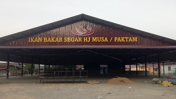 Ikan Bakar Segar Hj Musa/Pak Tam Kg Kandang, - Photo 1