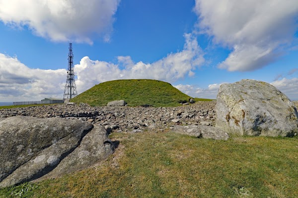 Cairnpapple Hill 1