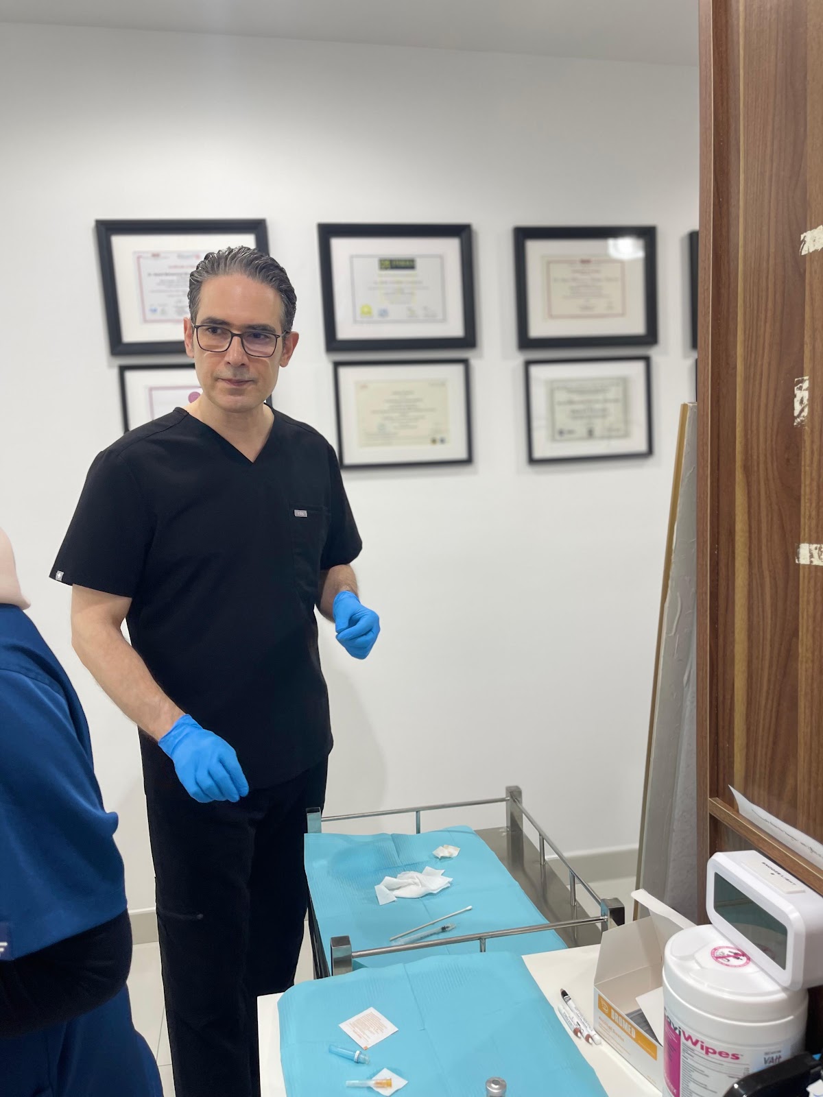 Dr. Safa | Aesthetic Doctor (Botox, Filler, Sculptra) 2