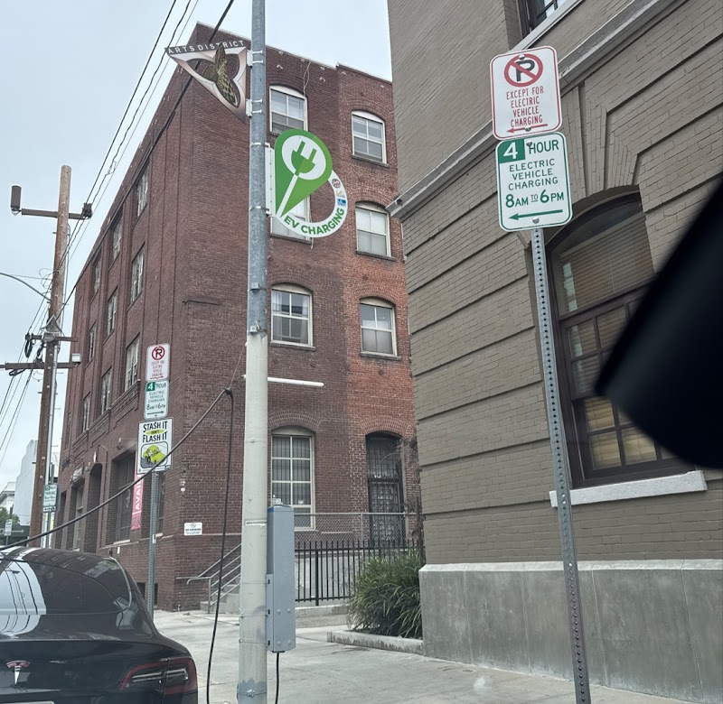 Flo Charging Station